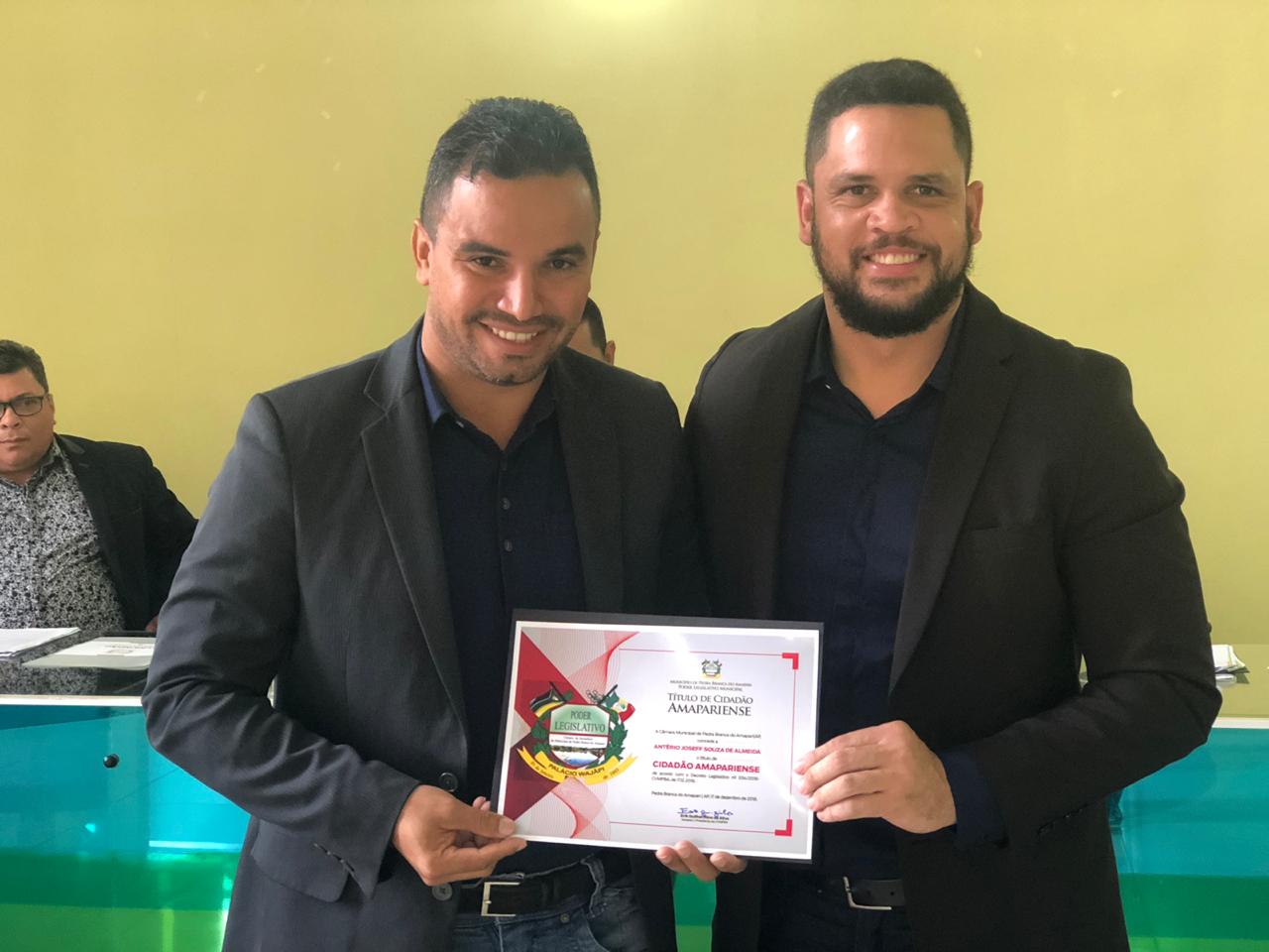 POLÍCIA CIVIL É HOMENAGEADA EM PEDRA BRANCA DO AMAPARI